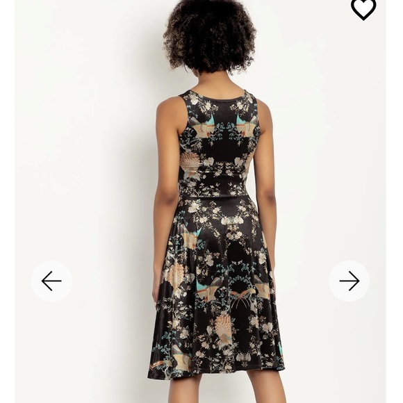 IT HAS POCKETS! Coromandel screen velvet princess midi dress - Picture 2 of 7